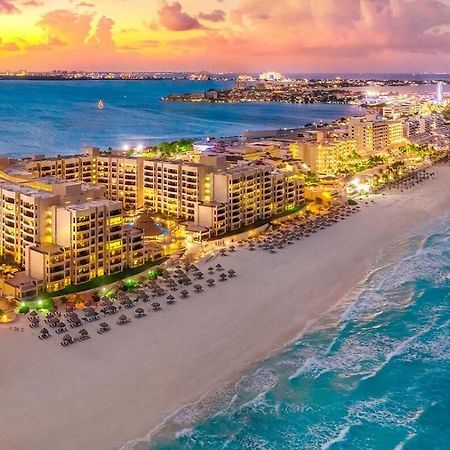 Oceanfront Condo Bm By Andiani Cancún Buitenkant foto