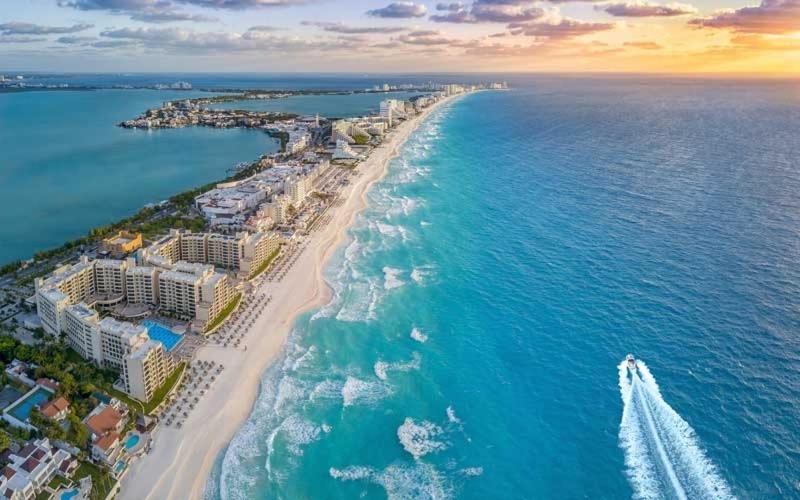 Oceanfront Condo Bm By Andiani Cancún Buitenkant foto